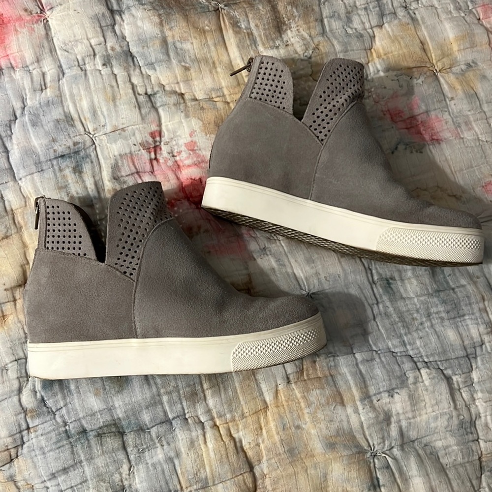Steve Madden Wedged Sneaker